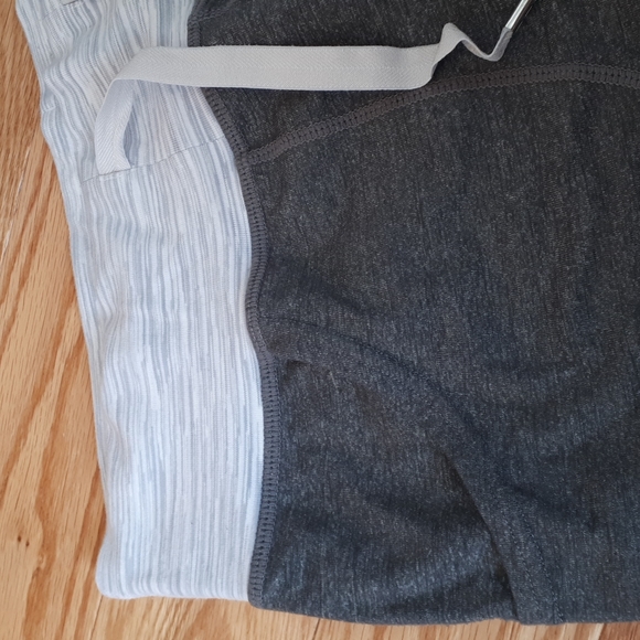 Lululemon cropped wide leg pant - Picture 2 of 4